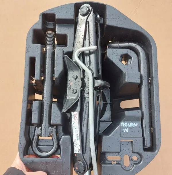 Kit Cric et Outils Renault OEM 997504622R - Occasion image 3