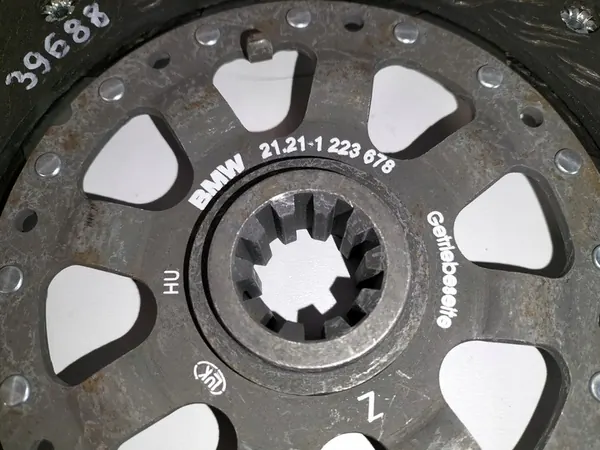 Kytkinlevy BMW 3 E30 E36 83-98 BMW 5 E34 88- OEM 21211223678 image 4