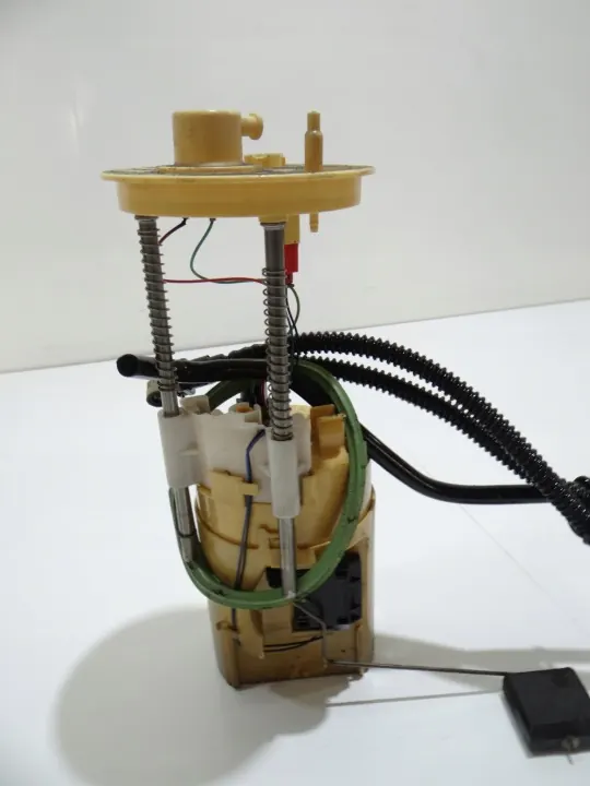 Bomba de combustible BMW X5 E70 OEM 4422720 - Usado image 3