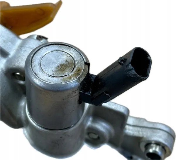 Válvula de bomba de aceite OEM 21310-3N301 Kia Carnival image 4