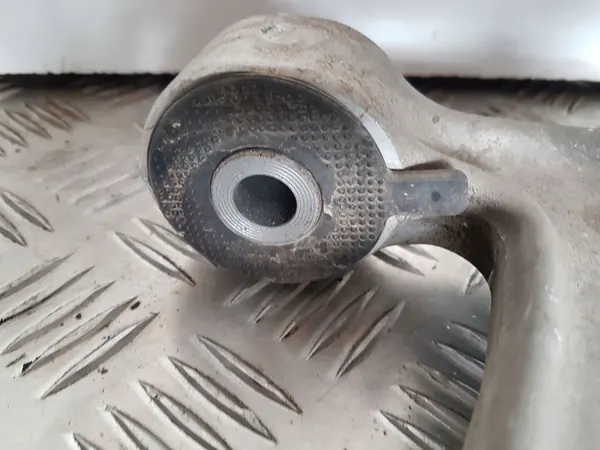 NISSAN QASHQAI J12 2021 1.3 DIG-T Supporto Anteriore Destro OEM image 3