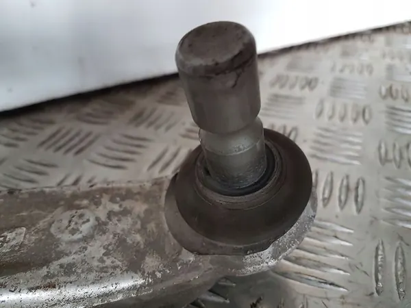 NISSAN QASHQAI J12 2021 1.3 DIG-T Supporto Anteriore Destro OEM image 4