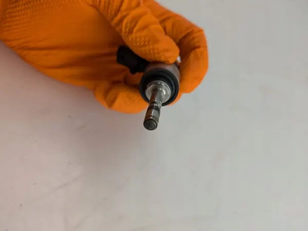 Iniettore carburante Audi A3 8Y 2021 OEM 06G906036AF image 7