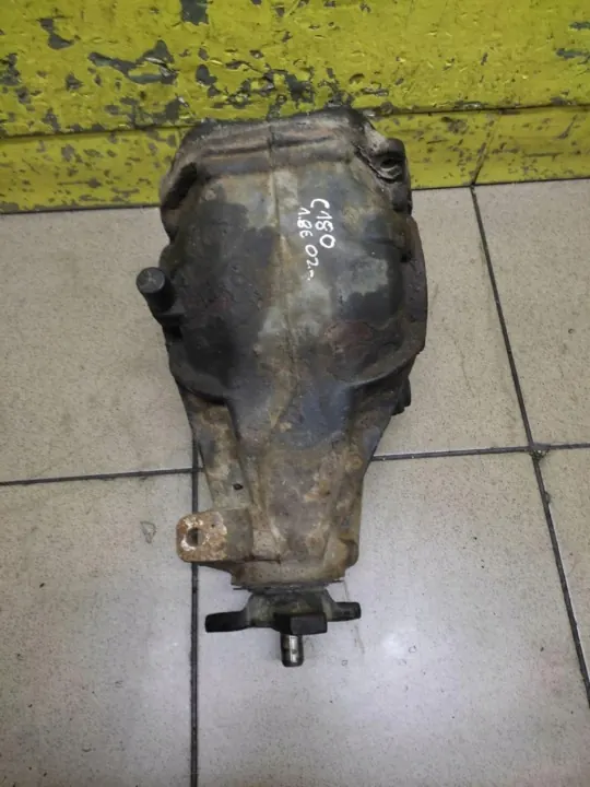 Mercedes W203 1.8 Bakaxel Differential A2033510008 image 2