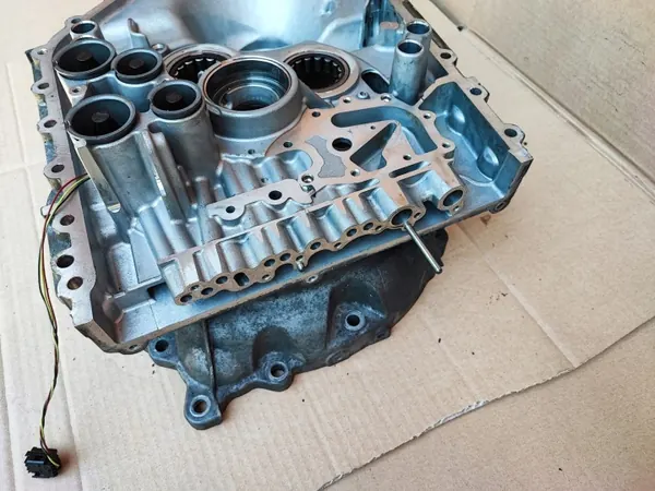 Ford Powershift Växellådshus OEM Begagnad image 10