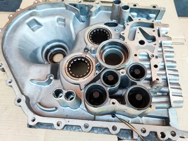 Ford Powershift Växellådshus OEM Begagnad image 9