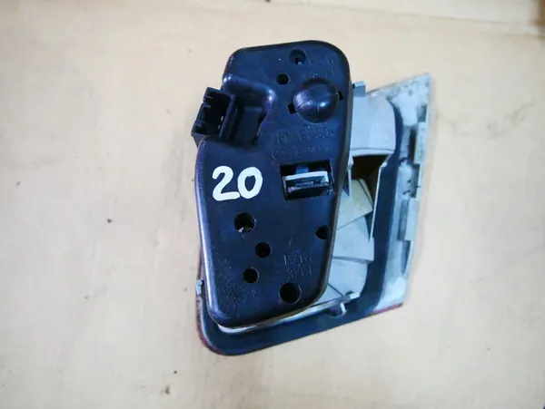 BMW E46 Coupe Cabrio Faro Trasero Izquierdo 8364727 image 2