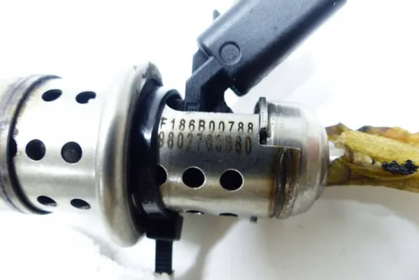 Inyector AdBlue OEM 9802763880 para Peugeot 1.6 HDi image 3