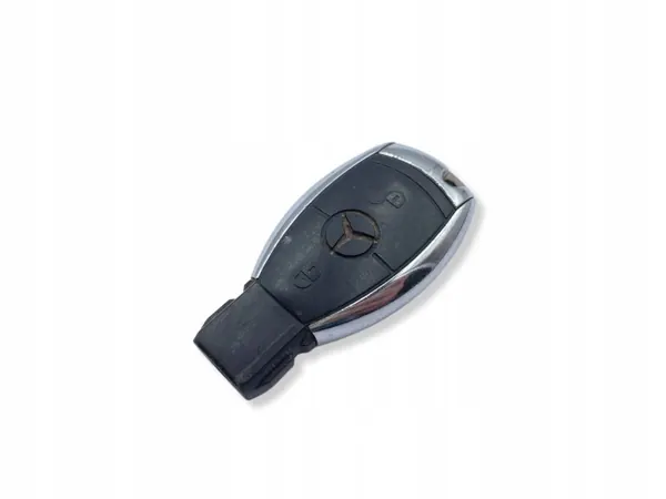 Chave Mercedes OEM UHP2236 - 2 Botões Prata Usada image 3