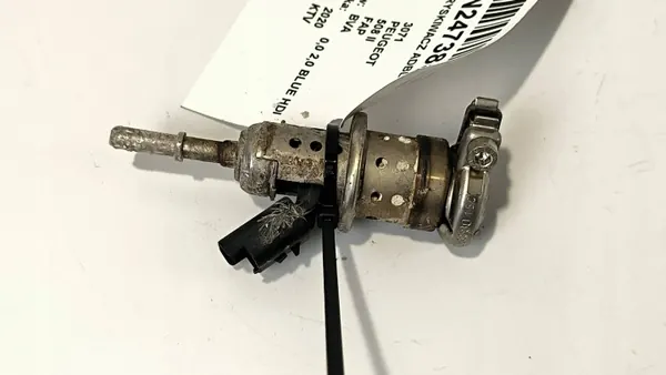 Inyector AdBlue usado OEM 9801187080 para Peugeot 508 II image 5
