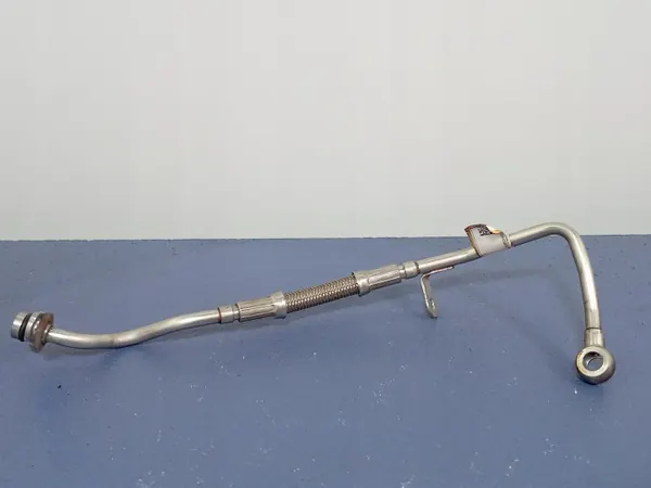 BMW 7 G11 G12 4.4 V8 Tubo de óleo OEM 7934655 image 2