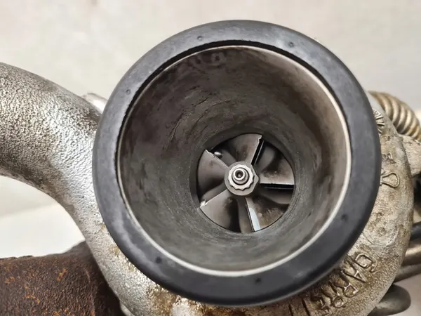 Turbocompresor Opel Astra H Zafira B Vectra 1.9 CDTI 150CV image 7