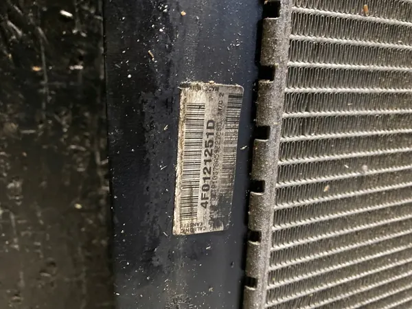 Radiador Audi A4 Avant 2010 image 3