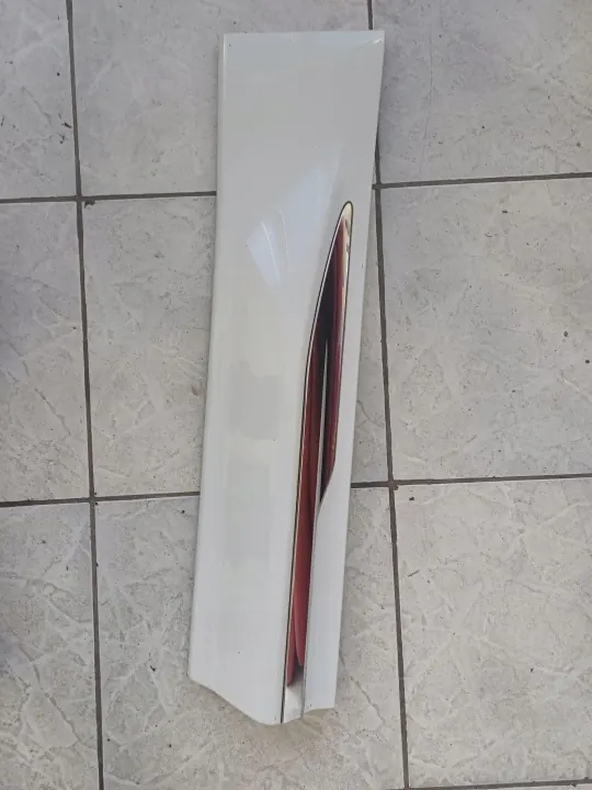 Moldura Puerta Volvo OEM 31440297 Derecha Trasera image 2