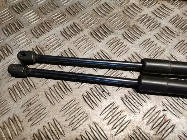 Mercedes-Benz ML W164 Höger Baklucka Dämpare image 2