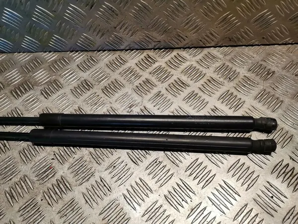 Mercedes-Benz ML W164 Höger Baklucka Dämpare image 3