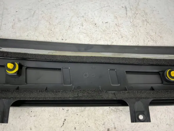 Garniture vitre arrière Tesla Model X Droite OEM 104135800C image 8