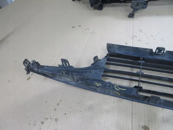 Griglia Paraurti Anteriore Toyota Yaris IV 20- image 9