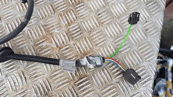 BMW OE 143987701 Gebrauchtteil - Direktpassend image 5