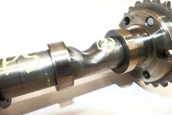 Audi Q7 4.2 TDI Arbre à Cames OEM 057109021CD image 6