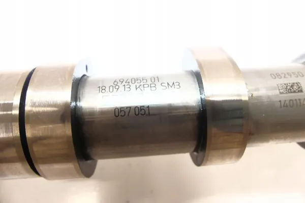 Audi Q7 4.2 TDI Arbre à Cames OEM 057109021CD image 7