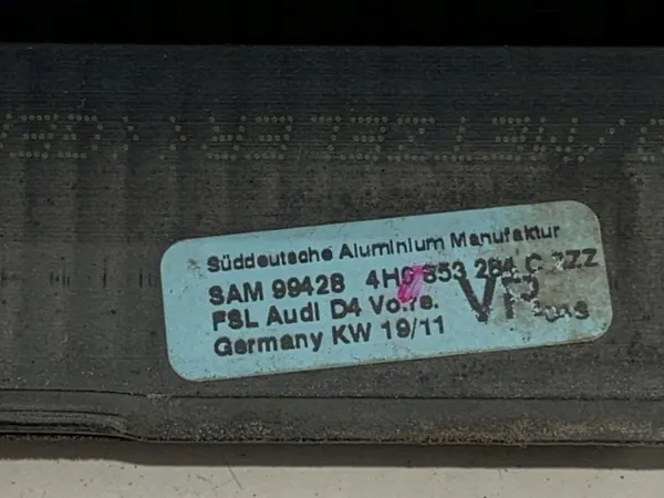 Etuoikea raapimisliuska OEM 4H0853284C Audi A8 D4 image 4