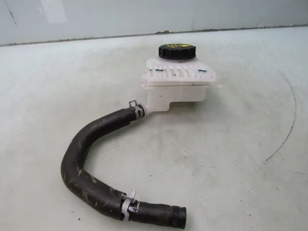 Réservoir de liquide de frein Mazda BDNP43551 - Occasion image 3