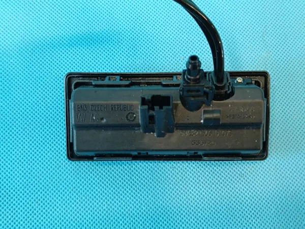 Puxador de porta-malas OEM 5NA827566D com câmera image 4
