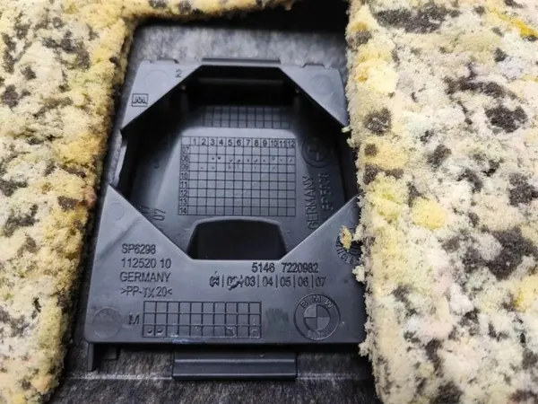 BMW F01 7er Heckgepäckablage OEM 7220982 image 3