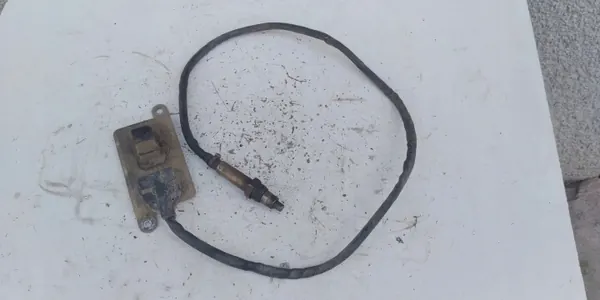 Mercedes Actros Lambda NOX Sensor OEM A0081539928 image 2