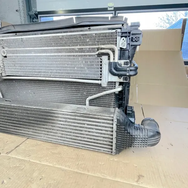 Chłodnice Wentylator Komplet Chłodnic Mercedes E350 W212 3.0 CDI Przed LIFT image 3