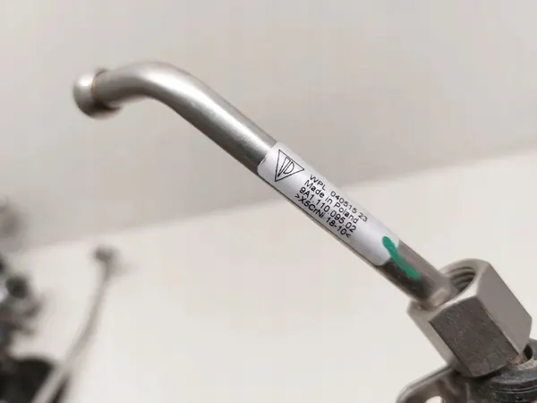 Ligne d'injecteur de carburant Porsche Cayman 981 image 3