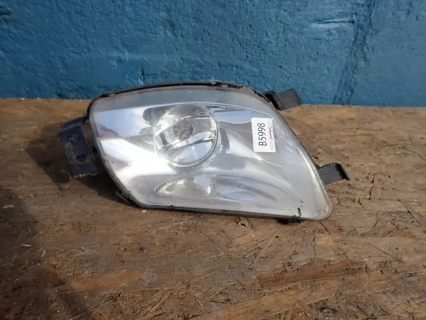 Farol de nevoeiro dianteiro esquerdo OEM 9680498680 Peugeot 308 image 2