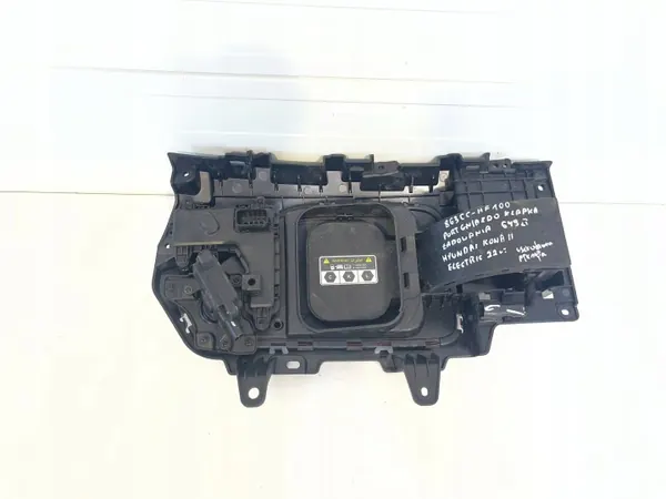 Hyundai Kona II El laddportslock OEM 863CCHF100 image 4