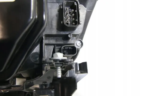 TYC 20-12925-06-9 Farol image 6