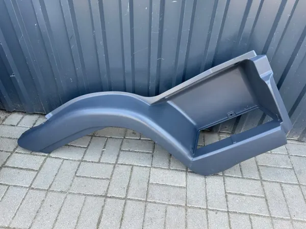 Estribo direito usado OEM TGLSTOP para Iveco Eurocargo image 2