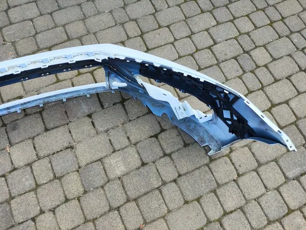 VW PASSAT B7 R-LINE Paraurti anteriore 2010-2014 image 4