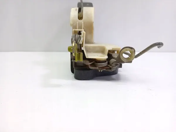 Dörrlås fram höger Opel Omega B1 1994 OEM 90449073 image 6