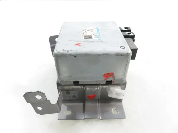 Servolenkungssteuergerät OEM 3872073K10 Suzuki Swift image 8