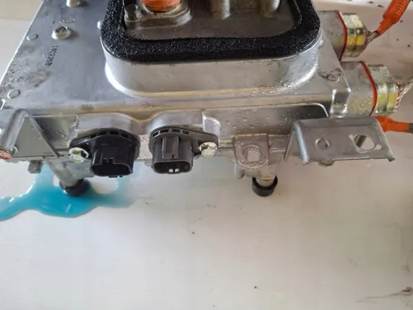 Mitsubishi OEM 9410A067 AD2 Converter Outlander III image 3
