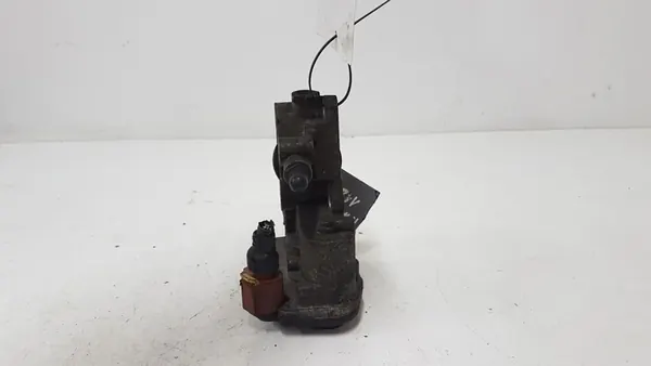 Vergaser OPEL INSIGNIA A SEDAN 2.0L diesel 2011 OEM 55564164 image 6