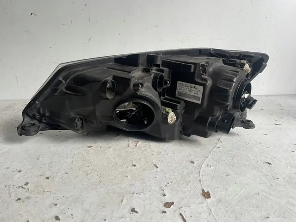 Farol dianteiro direito Skoda Fabia III 6V1941016A image 2