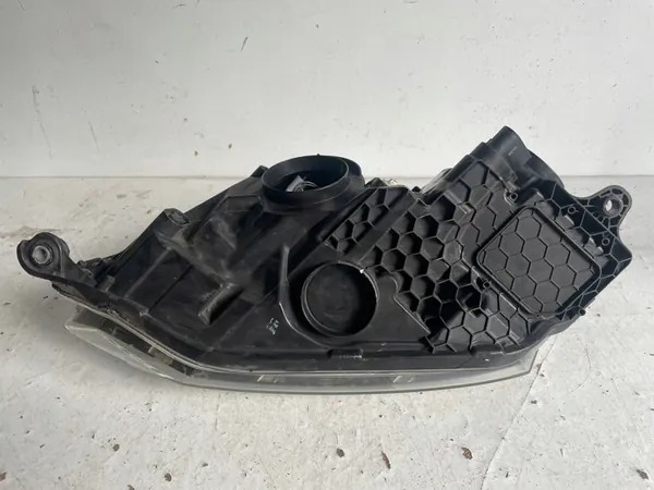 Farol dianteiro direito Skoda Fabia III 6V1941016A image 4