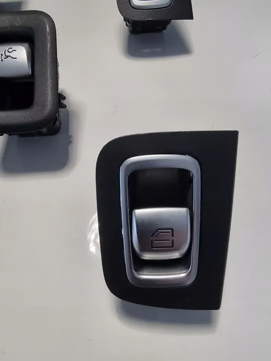 MERCEDES C W205 Raamschakelaars Set A2059056711 image 2