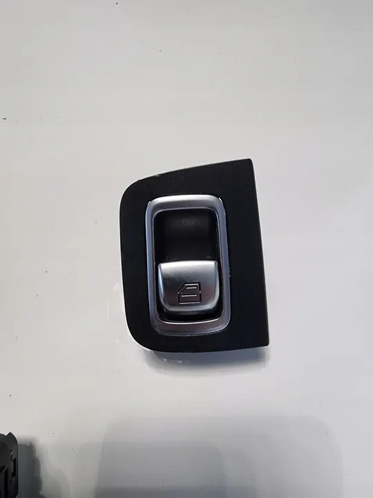 MERCEDES C W205 Raamschakelaars Set A2059056711 image 3