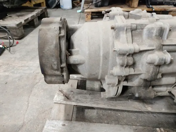 Mercedes verdeelkast OEM 2512801100 voor ML W164 6.3 AMG image 4