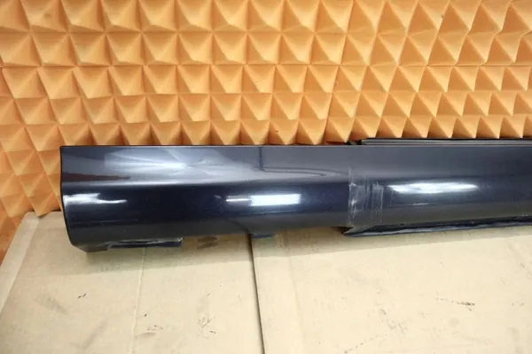 Mercedes CLK W209 Estribo Derecho OEM A2096900240 image 8