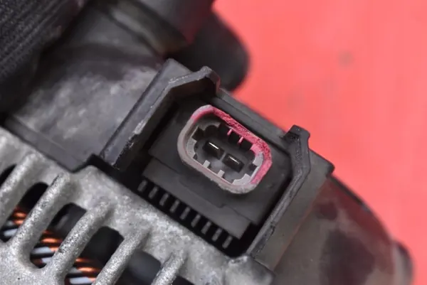 Generaattori Opel Astra 5 1.6 CDTI 13587304 image 7