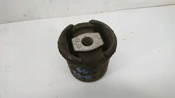 BMW 5 E39 Bakre Gummibussning OEM 33311091422 image 5