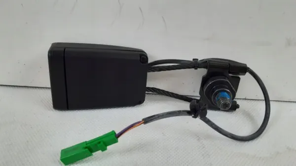 Volvo V60 II vasen etuturvavyön solki OEM P31369301 image 4